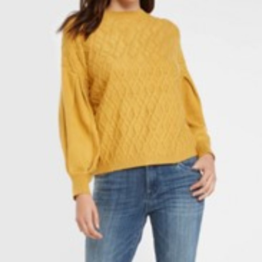 Apricot sweater mustard balloon sleeve pullover‎ Size Small British Indie Brand